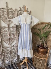 Vintage blue off white