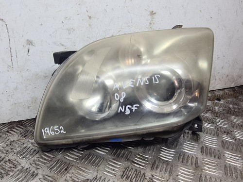 Toyota avensis headlight - toyota,