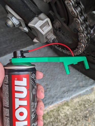 Motorcycle chain lube - chain, oiler
