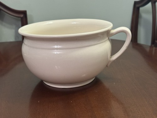 Vintage off white ceramic - off,