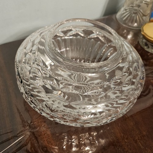 Large royal doulton crystal - large,