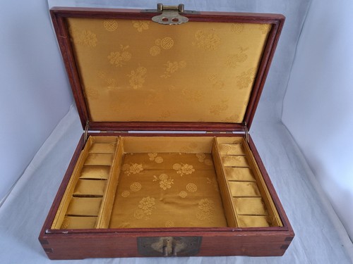 Vintage chinese wooden - vintage,