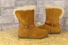 TAN SUEDE SHEEPSKIN UGG