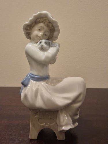 Nao lladró girl with - nao, by