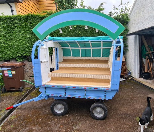 Wooden wagon market - wagon,,