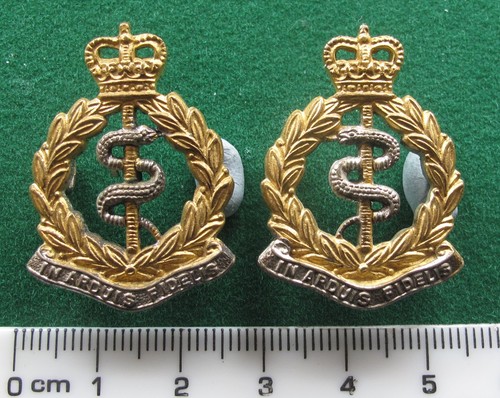 Pair royal army - royal, medical