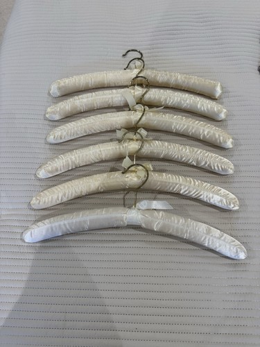 Neutral padded coat hanger - 6,