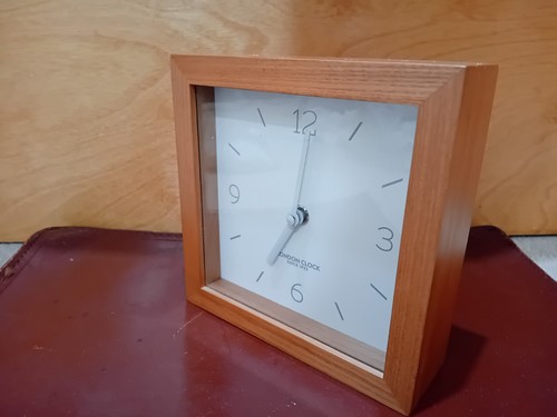 Clock mantle bedside - mantle, london