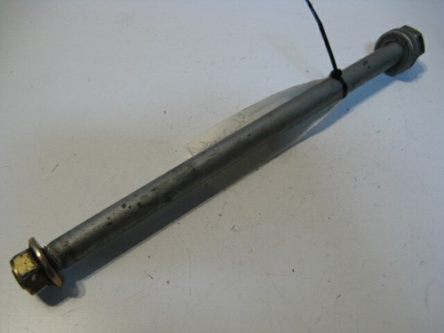 Swingarm thru axle thru axle