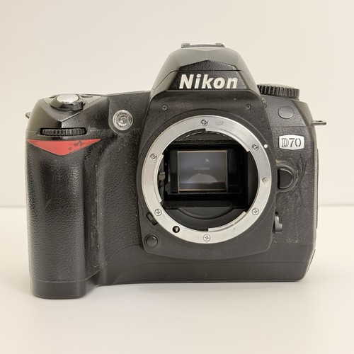 Nikon d70 1mp digital - 6.1mp,