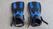 Whale Blue & Black Swimming Fins Flippers. Unused. Size 9-13 Adult.