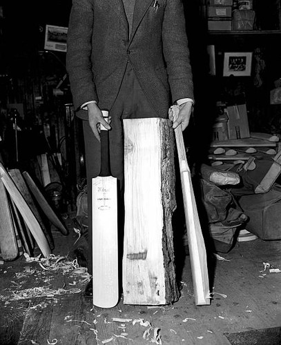 Old 1953 cricket - old, photo