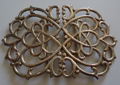 1980 silver belt buckle - belt,