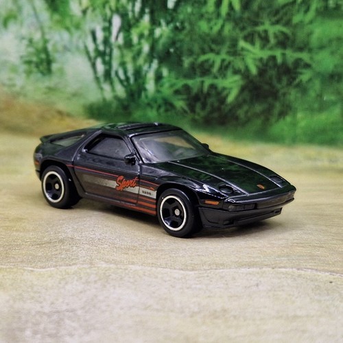 Hot wheels porsche 928s - hot,