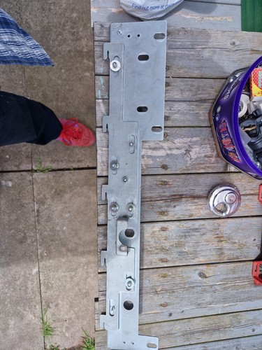 Barcrest locking mechanism - locking,