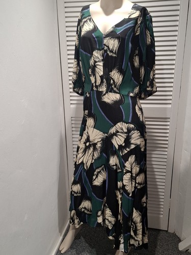 Jigsaw green floral - floral, pattern