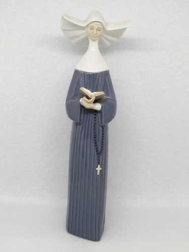 Lladro figurine nun - figurine, prayerful