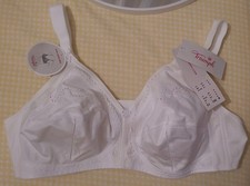 2x Triumph Doreen Cotton,Non Wired,Non Padded,Full Cup Support Bra White. 2 pack