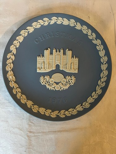 Wedgewood blue jasper - jasper, 1976