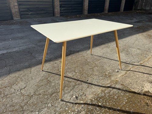 White dining table - -, wood