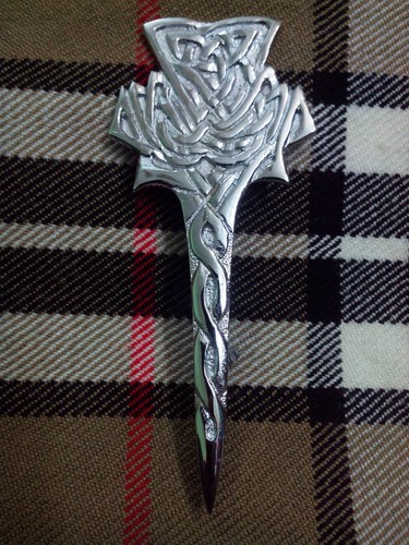 Kilt pin modern thistle chrome - modern,