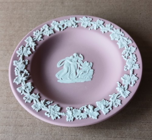Wedgwood pink jasper cupid - wedgwood,