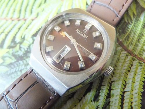 Reflective chestnut brown dial - chestnut,