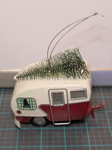 Retro camper christmas - christmas, tree