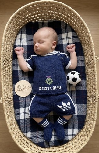 Tiny tartans knitting - “tiny,