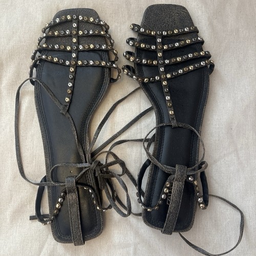 Zara brand new wrap flat - brand, up