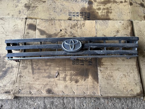 Toyota corolla e90 front grill - e90,