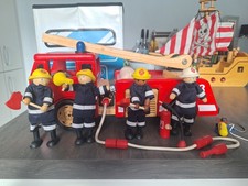 Pintoy Wooden Fire Engine  & Firemen