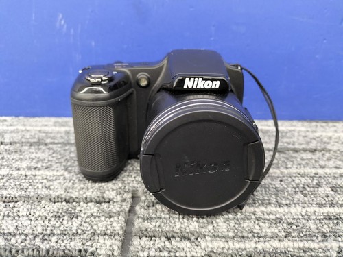 Nikon screen with yellowing - nikon,