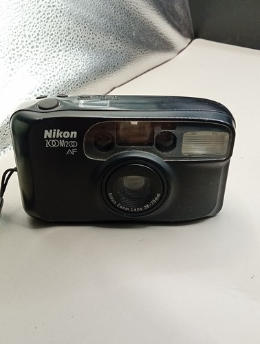 Nikon zoom 200af quartz - zoom,