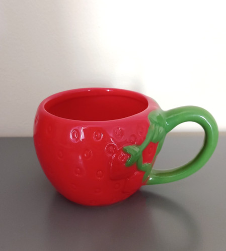 Flying tiger red - red, strawberry