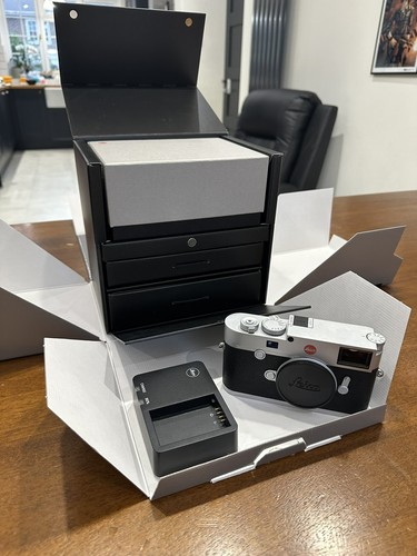 Leica m10 silver chrome - leica,