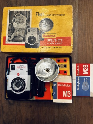 Kodak brownie bullseye - kodak, flash