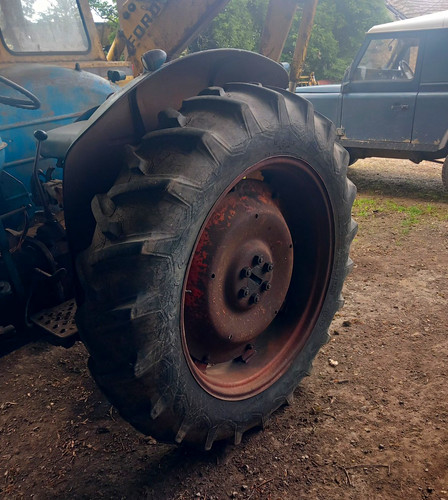 Fordson major rear tyres - fordson,