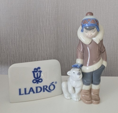 Lladro figurine eskimo - figurine,