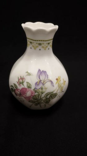 Royal doulton camilla vase - doulton,