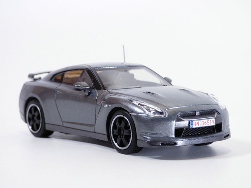 Nissan skyline gtr r35 - skyline,