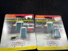 Hornby Skaledale R8686 - OO Gauge Building BUILDERS YARD ACCESSORIES X2