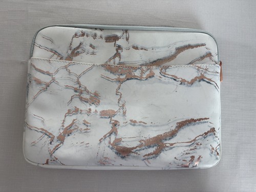 New look laptop - case, in