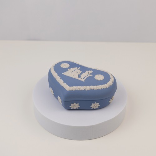 Wedgwood jasperware blue heart - blue,