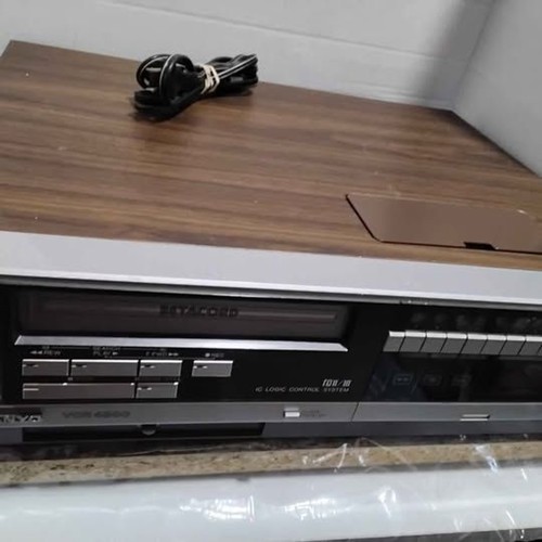 Sanyo vcr 4500 betacord - sanyo,
