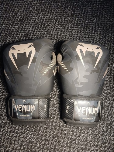 Venum impact boxing gloves - venum,