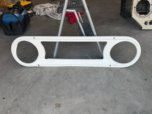 Front grille for toyota - front, land