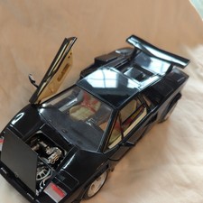 Bburago 1/18 Diecast Model Car