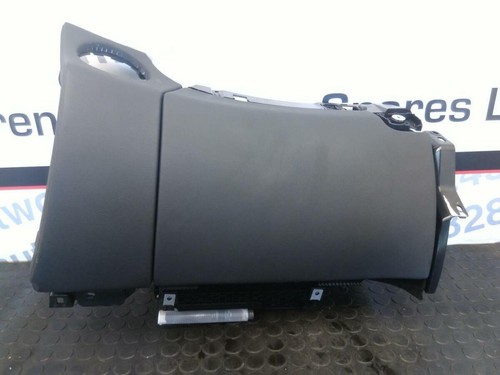 Mercedes cls 2008 - mercedes, glove