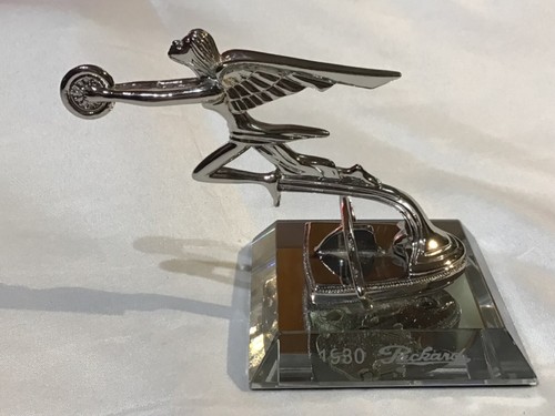 Vintage 1930 packard car - packard, hood